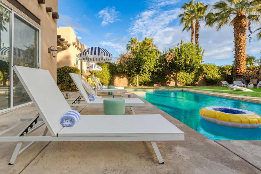Pool loungers